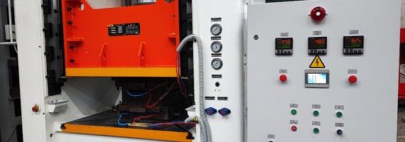 Щит управления гидравлическим прессом YGM-400